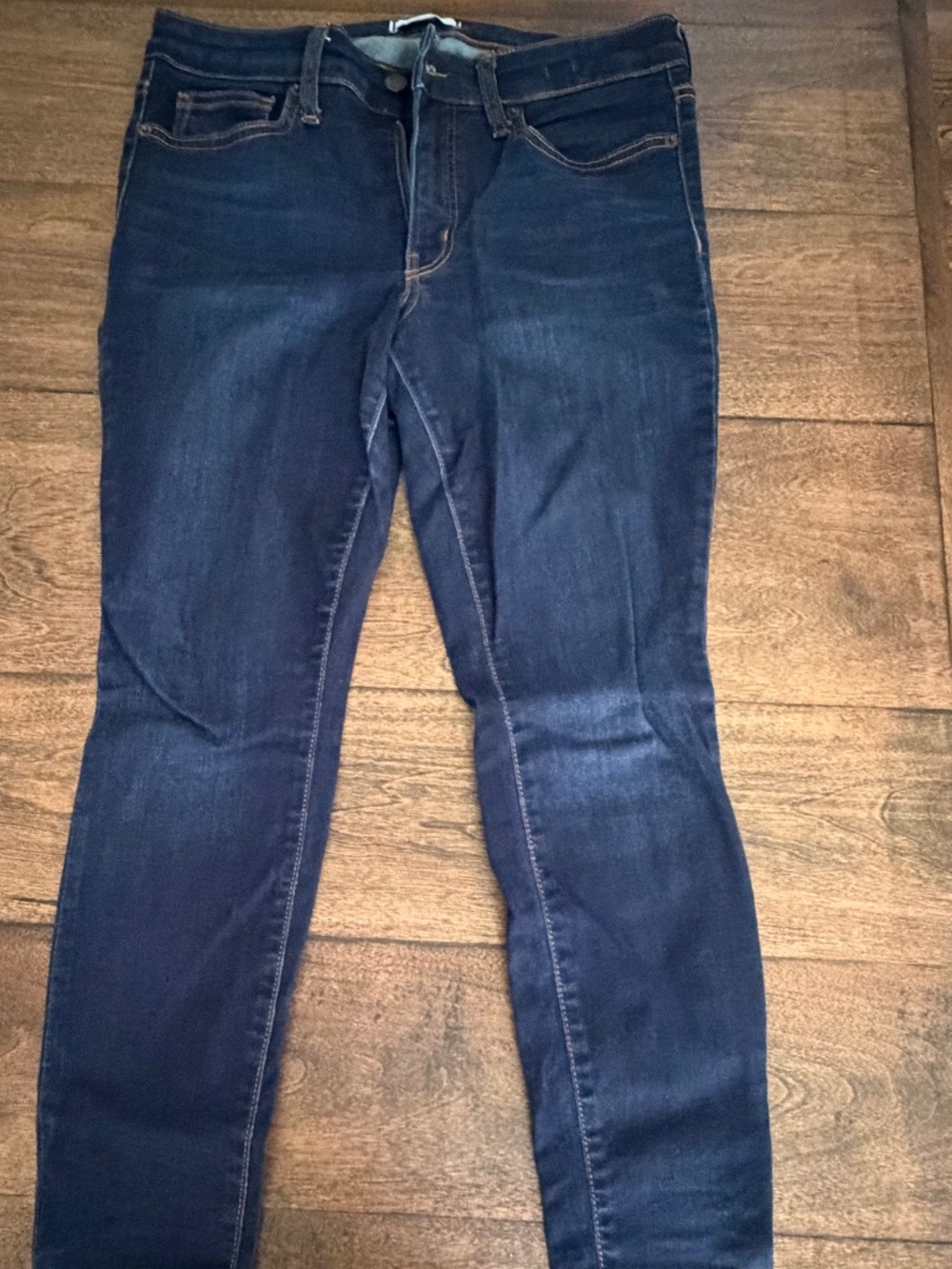 Crown and Ivy, dark blue denim jeans. Size 8 petite